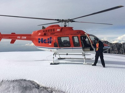 Foto: Naik Helikopter ke Gunung Es Papua Foto: Naik Helikopter ke Gunung Es Papua