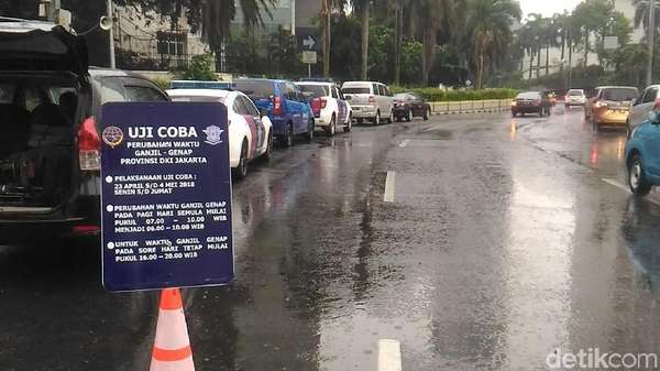 Jam Ganjil Genap Maju, Polisi: Selama Uji Coba Tak Ada Penilangan Jam Ganjil Genap Maju, Polisi: Selama Uji Coba Tak Ada Penilangan