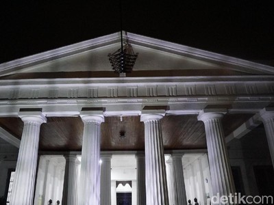 Ke Museum Nasional Malam Hari, Ini Penampakannya Ke Museum Nasional Malam Hari, Ini Penampakannya