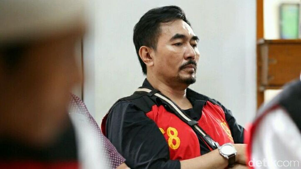 Vonis 9 Tahun Bui untuk Aa Gatot karena Perkosa CTP Vonis 9 Tahun Bui untuk Aa Gatot karena Perkosa CTP