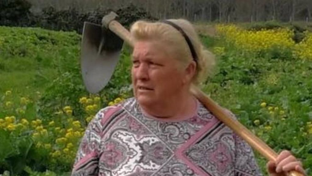 Wanita Spanyol Ini Viral karena Disebut Kembaran Donald Trump Wanita Spanyol Ini Viral karena Disebut Kembaran Donald Trump