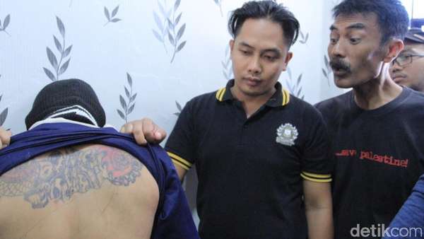 Dor! Polisi Tembak Pelaku Pembacokan Dua Bocah Baleedah Dor! Polisi Tembak Pelaku Pembacokan Dua Bocah Baleedah