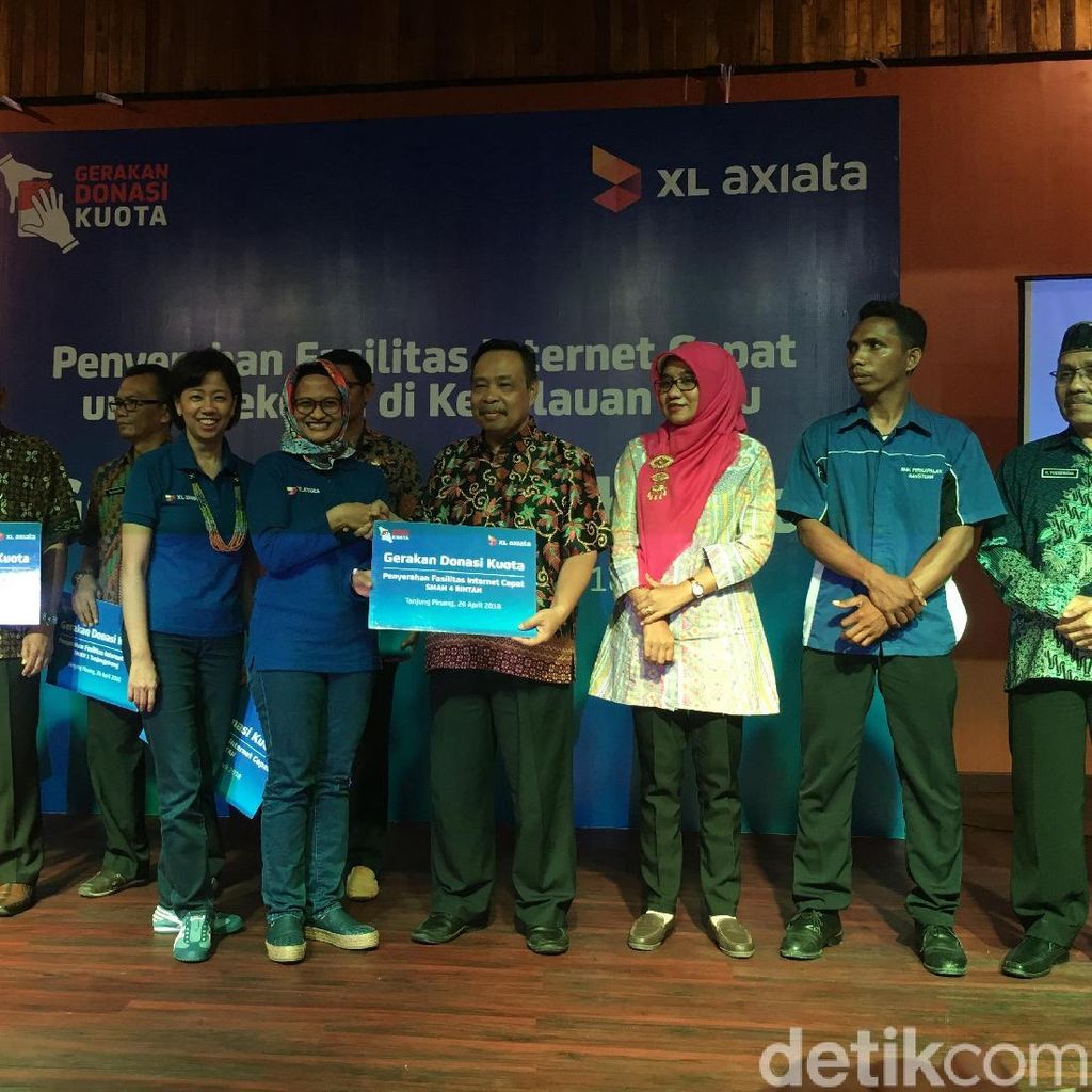 Pelanggan XL Setahun Sumbang Kuota 195 TB ke Sekolah Pelanggan XL Setahun Sumbang Kuota 195 TB ke Sekolah