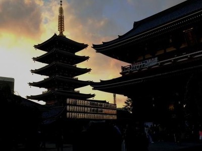Romantisme Kuil Sensoji Jepang Saat Senja Romantisme Kuil Sensoji Jepang Saat Senja