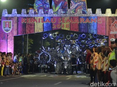 Gemerlap Kostum Semarang Night Carnival 2018 Gemerlap Kostum Semarang Night Carnival 2018