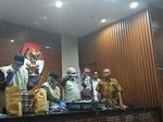 Foto: Duit dan Emas yang Disita KPK Saat OTT Amin Santono
