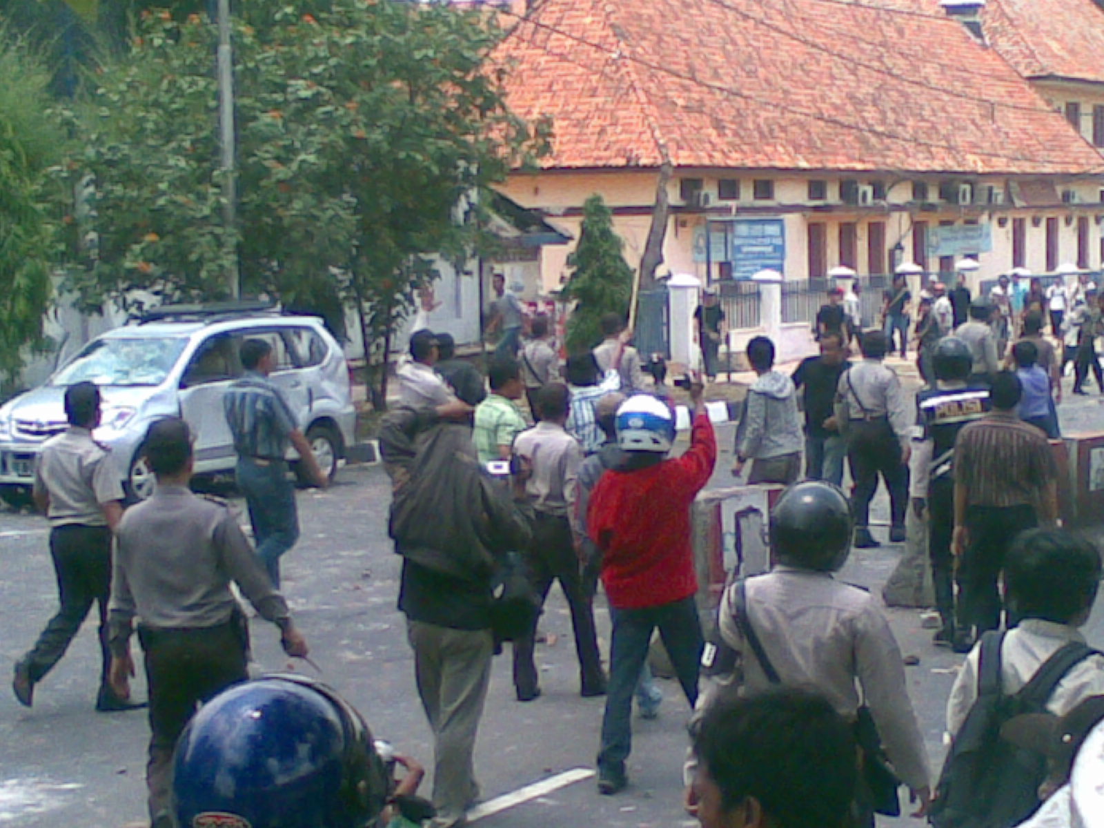 Tawuran Pemuda Di Jalan Rajawali Makassar 1 Orang Kritis