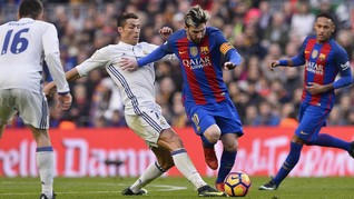 Totti Sebut Ronaldo, Messi dan Neymar Merupakan Alien