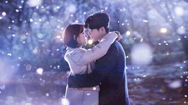 Ciuman Lee Jong Suk-Suzy Buat 'While You Were Sleeping' Laris