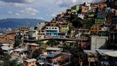 San Javier atau Comuna 13, merupakan salah satu area yang bertahun-tahun terdera aksi kekerasan geng pengedar narkoba di sana.