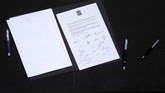 <p>Spanyol kembali bergejolak setelah pemerintah pusat menolak mentah-mentah berkas deklarasi kemerdekaan Catalonia setelah ditandatangani oleh sang presiden wilayah tersebut, Carles Puigdemont, pada Selasa (10/10). (Reuters/Juan Medina)</p>