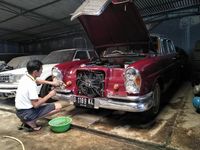 Punya Mobil yang Jarang Terlihat di Jalanan Itu Bangga Banget!