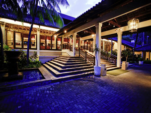 Pintu Masuk ke dalam Hotel