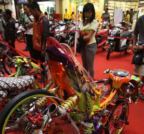 50 Motor Honda Ikuti Kontes  Modifikasi 