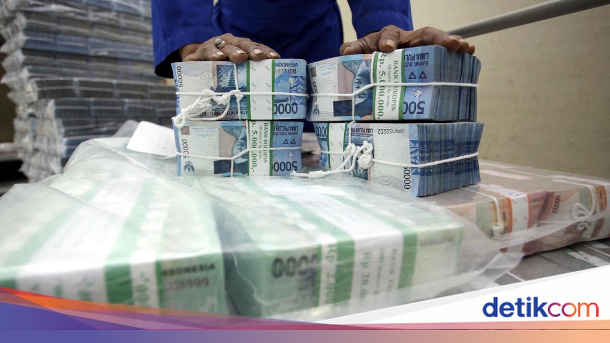 Indonesia asks ministries to cut unused travel budgets by 30%