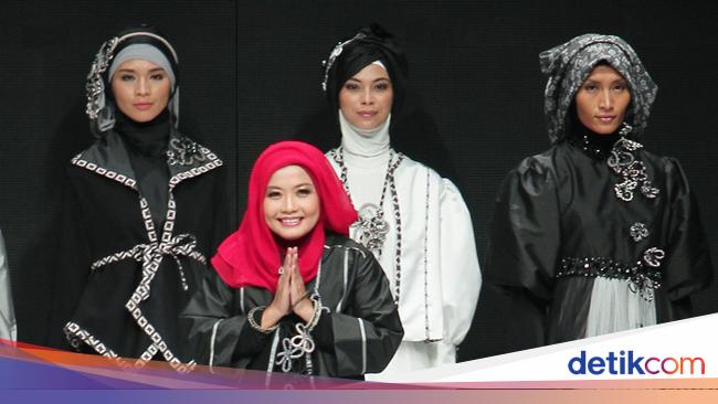 Tren Baju Lebaran 2019 Menurut Desainer Tuty Adib Tren Baju Lebaran 2019 Menurut Desainer Tuty Adib
