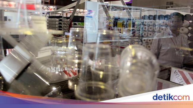 RI Kebanjiran Plastik Impor, Paling Banyak dari China