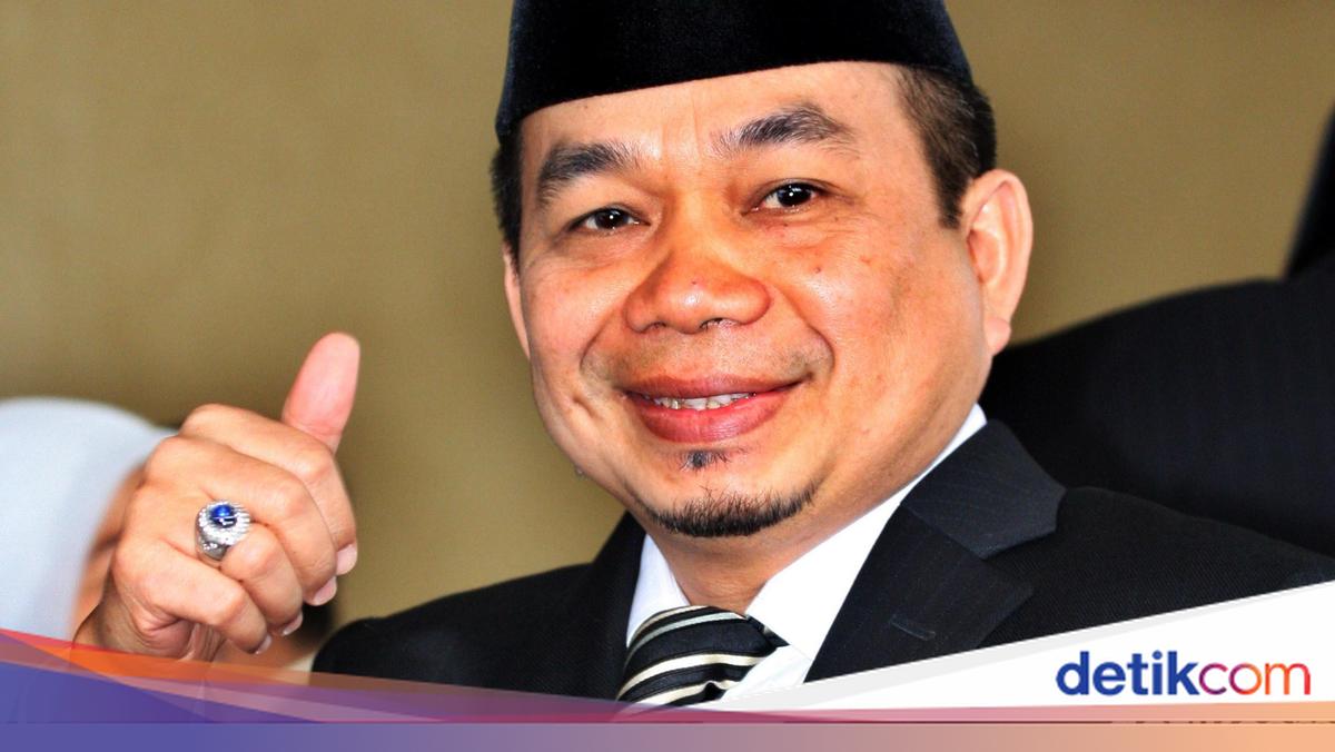 Jinsiy olatni allaqachon kattalashtirgan Andro jinsiy olatni Echki va erkak echki ortasidagi jinsiy aloqa