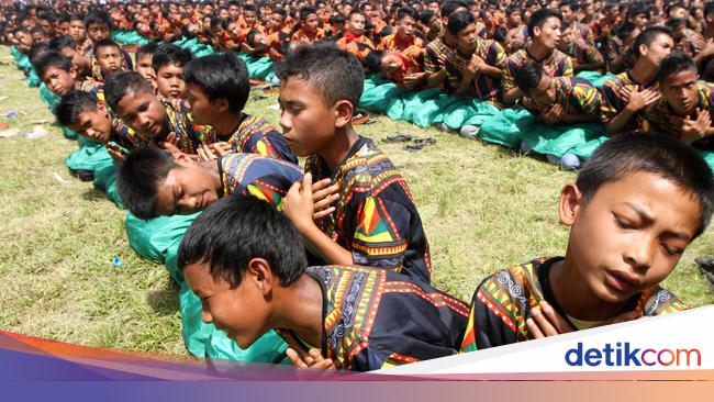Pola Lantai Tari Saman Lengkap Dengan Gerakannya