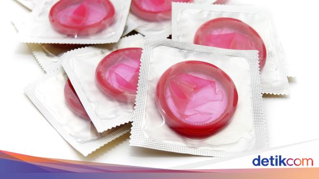 Ya Ampun Ada Kondom Bekas Pakai di Bungkus Wafer Bocah Ini Ya Ampun Ada Kondom Bekas Pakai di Bungkus Wafer Bocah Ini