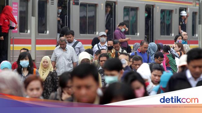 Setuju Nggak Subsidi KRL Diubah Jadi Berbasis NIK?
