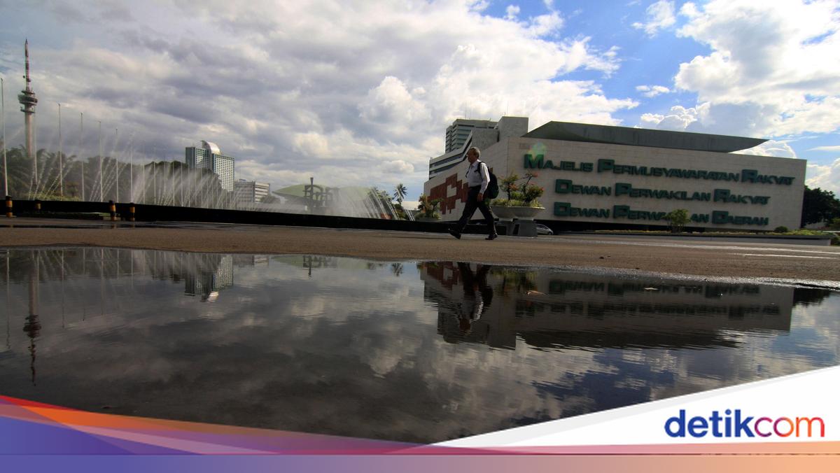 DPR dan petinggi Danantara rapat 2 jam bahas pengelolaan dana investasi dan transparansi