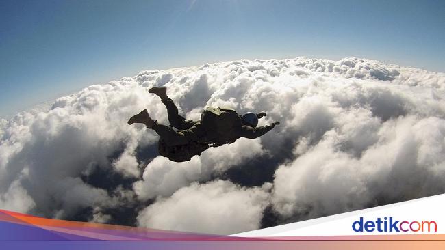 “Parachuting Through Clouds: What to Expect and How to Do It Safely”