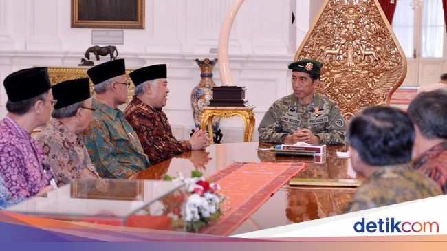 Soal Seragam Militer Jokowi, Ahok: Presiden Bintang 5 dong