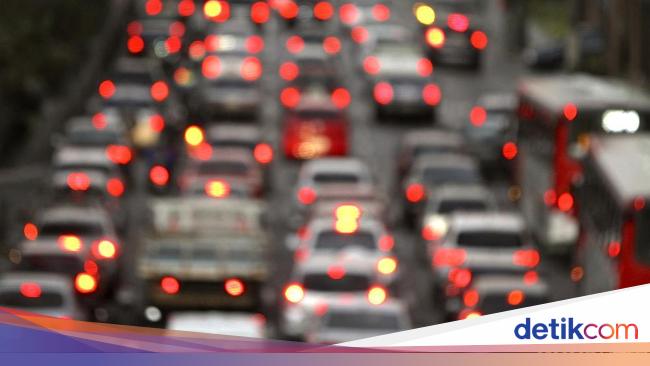 BREAKING NEWS! Kepadatan Parah di Tol Jakarta: Halim-Cawang & Janger Macet Total Pagi Ini