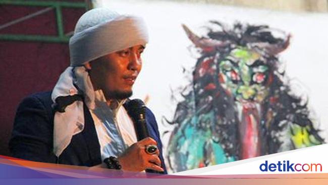 Ustad Ini Lakukan Gelar Doa Di Tol Cipali Juga Bersihkan Batu