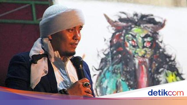 Ustad Ini Lakukan Gelar Doa Di Tol Cipali Juga Bersihkan Batu
