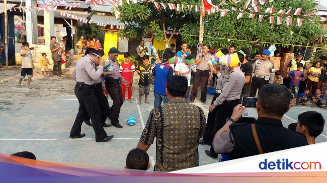 Serunya Lomba 17-an di Tangerang, Polisi vs Warga Main 