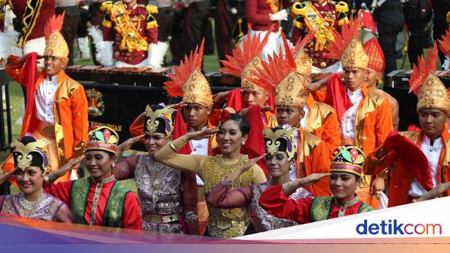 Ide Baju Adat untuk Dress Code Upacara 17 Agustus 2025