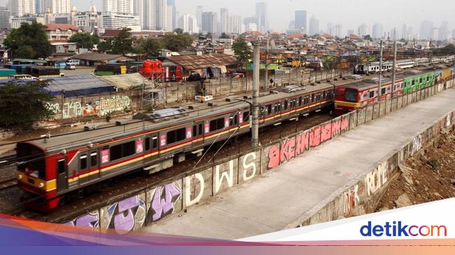 Sinyal Kereta Api Lampu Kecil yang Berefek Besar pada Sinyal Kereta Api Lampu Kecil yang Berefek Besar pada