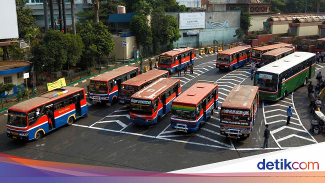 Metromini Reyot 'Gentayangan' di Jalanan Jakarta, Salah Siapa?