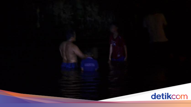 Tugu Soeharto Semarang jadi Tempat Cari Berkah Pergantian 
