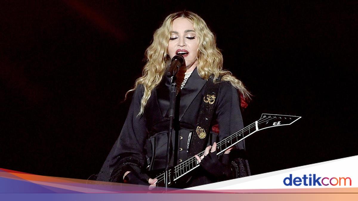 5 Hal yang Kamu Harus Tahu soal Biopik Madonna