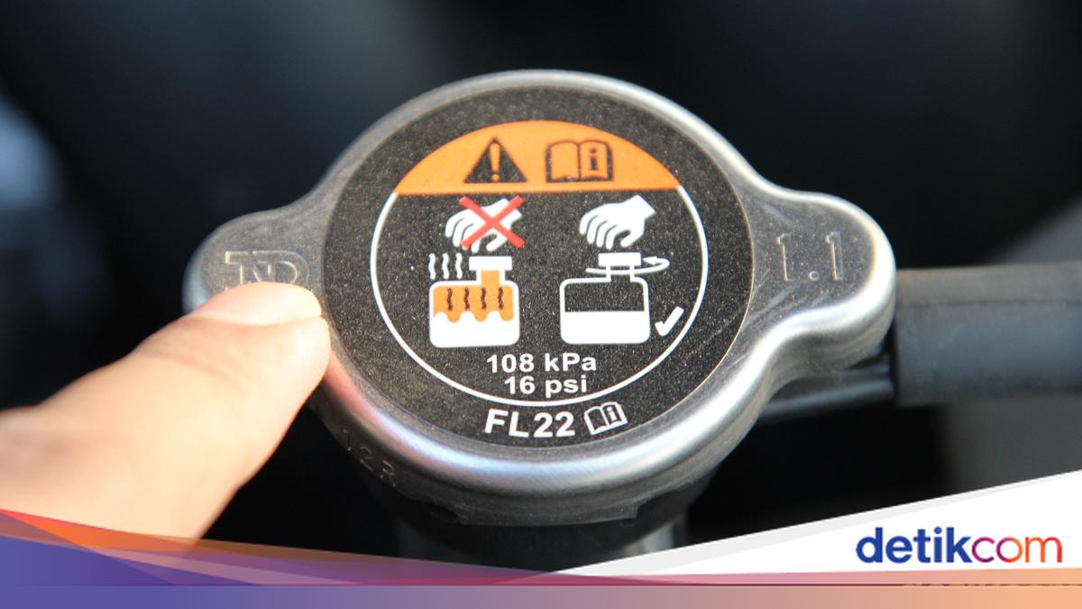 Cek Tutup Air Radiator Sebelum Overheat