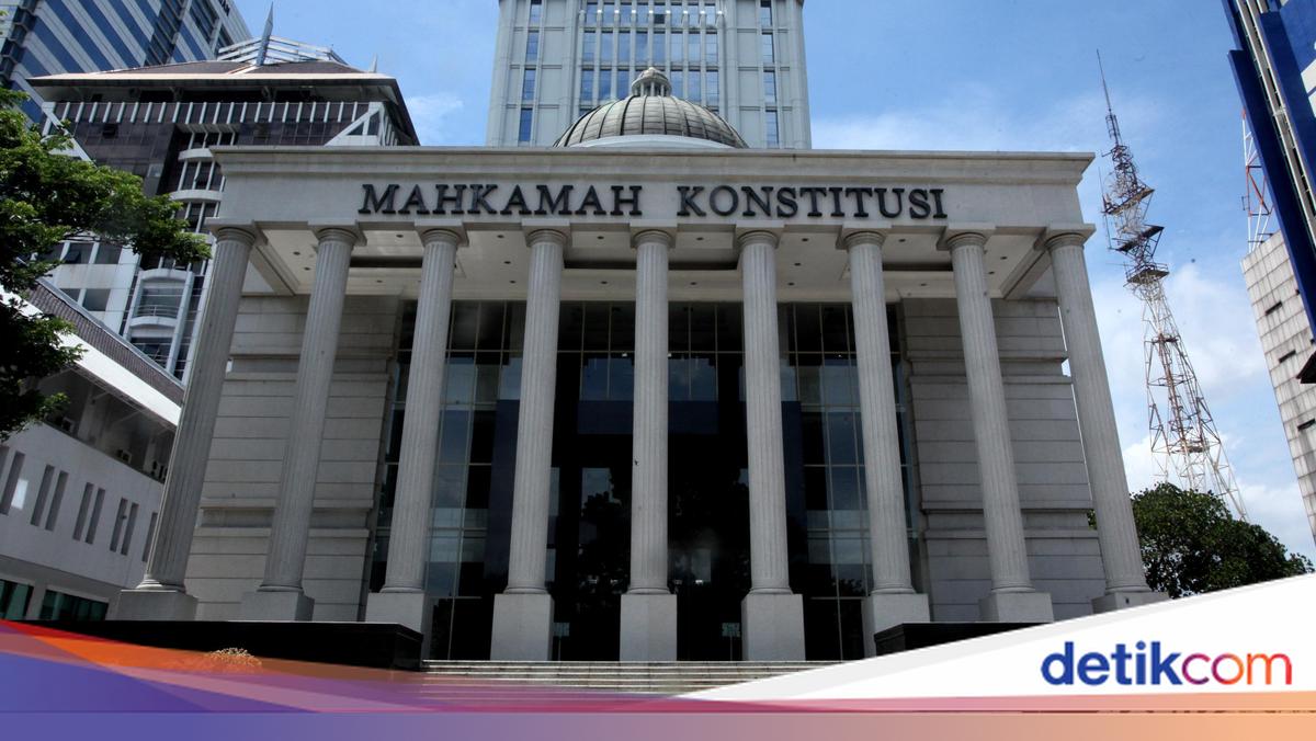 Putusan MK Lengkap serta Dissenting Opinion 4 Hakim soal Usia Capres ...