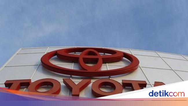 Pertaruhan Toyota dengan Multi-Pathway saat Penjualan Mobil Listrik Lesu
