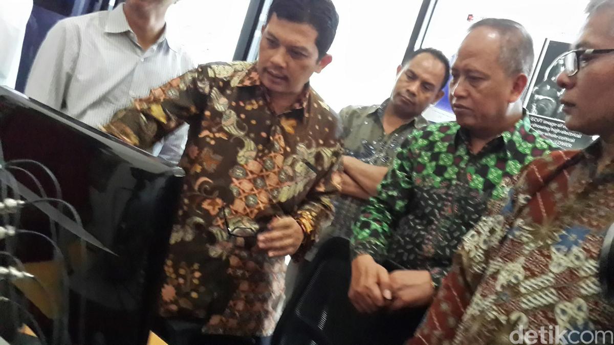 Kemenkes Tegaskan Riset Rompi Antikanker Dr Warsito Tetap Akan Terus ...
