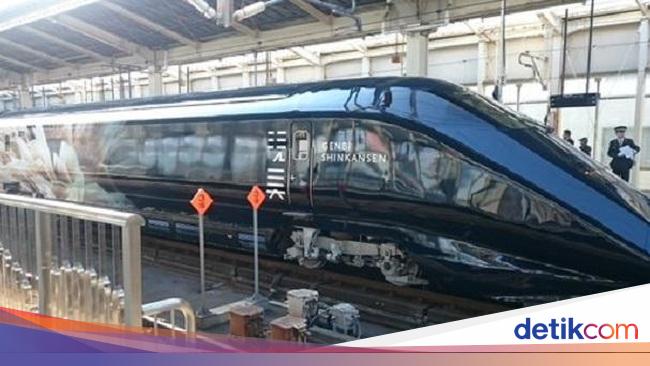 Jepang Akan Luncurkan Kereta Shinkansen Hitam Super Keren