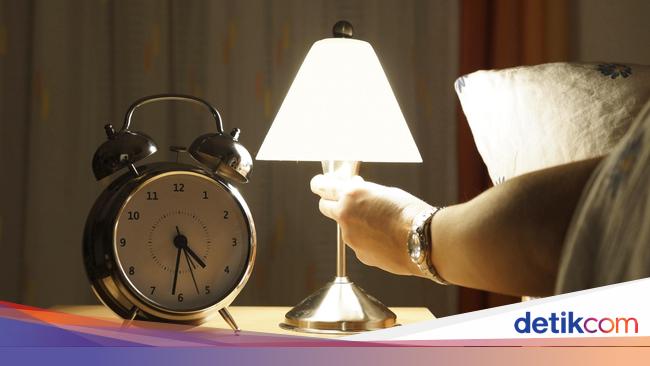 5 Alasan Sebaiknya Lampu Dimatikan Saat Tidur