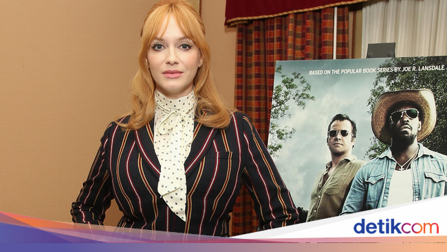 Trik Cantik Christina Hendricks, Matching Warna Rambut dan 