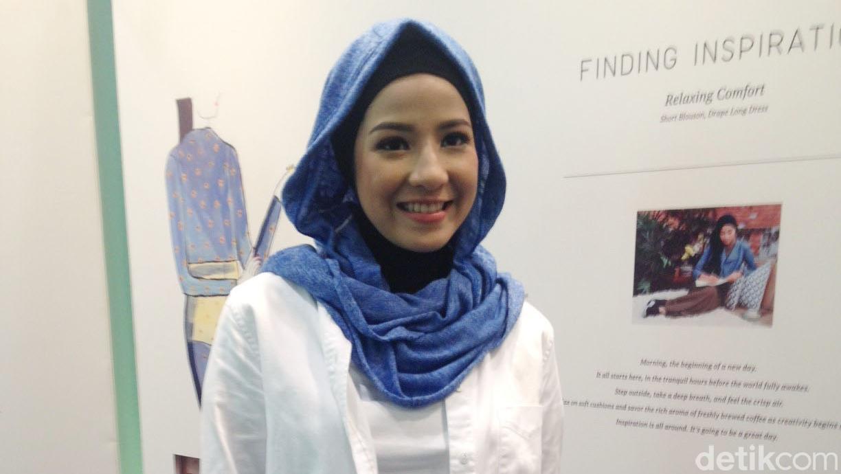 foto payudara dibalik jilbab lebar panjang
