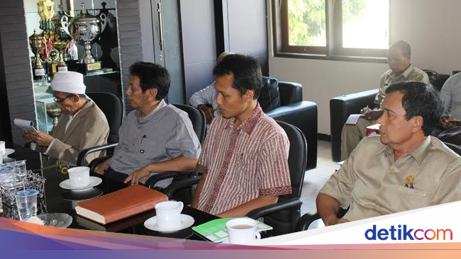 Oknum Guru Tolak Hormat Bendera Merah Putih Minta Maaf