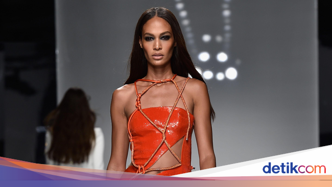 Model Victoria s Secret Ini Mengaku Suka Pakai Celana Model Victoria s Secret Ini Mengaku Suka Pakai Celana