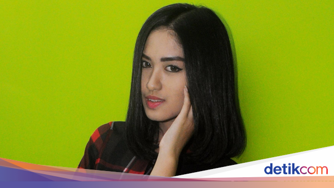 Ultah ke-19, Ochi Rosdiana Diminta Jangan Gonta-ganti Pacar