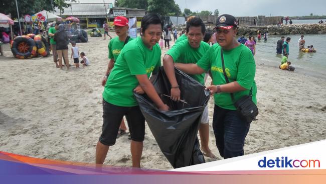 Dgci Bersihkan Pantai Delegan Gresik