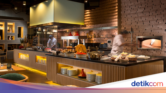 OPEN Restoran dengan  Konsep  Dapur Terbuka di Double Tree 